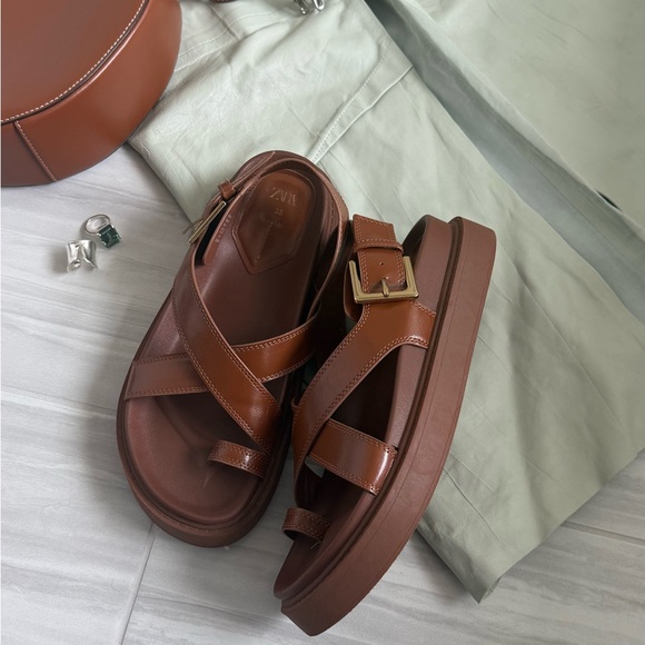 Zara Chestnut Leather Sandals with Buckle - Picture 4 of 6